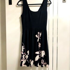 Le Chateau Small Navy Flowers Lined Sleeveless Dress